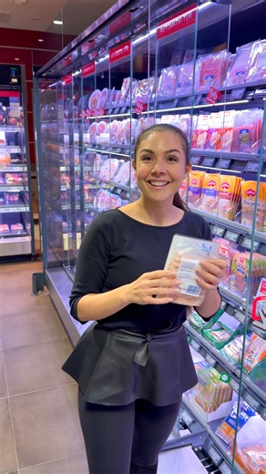 Katharina Eisenblut | Was ich lieb, das neckt sich 💞 Ich kann heute mit ganz viel Freude sagen, dass ich einfach froh bin, meinen Partner an meiner Seite zu... | Instagram