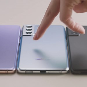 55K views · 157 reactions | We’re showcasing all the ways you can be the best you in ‘22 with epic Galaxy phones and accessories, like Galaxy S21 Ultra 5G, Galaxy Z Fold3 5G, Galaxy Buds2 and more.  Tune in to Samsung Live today at 12 PM & 4 PM CT: smsng.us/Live | Samsung | Facebook