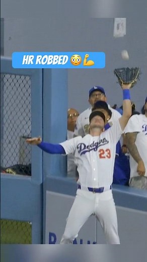 NO WAY! TUCKER STEALS A HOMER 😳🔥 #Shorts #mlb #baseball #beisbol #parati #youtube #mlbhighlights