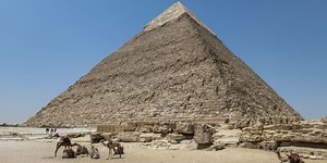 The Great Pyramid of Giza actually has more than four sides