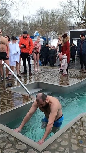 ICE HOLE BATHING #780 / SWIMMING WINTER 2025