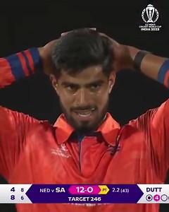 Netherlands on top as South Africa lose both openers! 😮 Powerplay Highlights 🎥 #SAvNED #CWC23 | ICC Cricket World Cup
