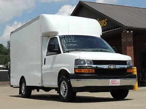 2020 Chevrolet Express 3500 12ft Box Truck | Full Features & Overview