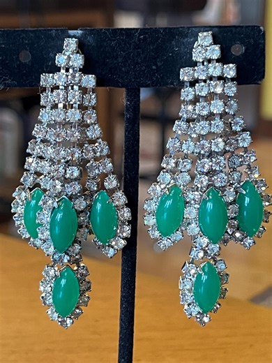 Vintage Kenneth Jay Lane KJL Couture Huge Chandelier Clip on Earrings 3” Prong Set Emerald Green Glass Cabochon Open Backed Dazzling Unique - Etsy