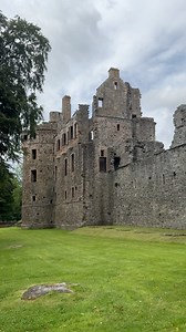 Home of the mighty Gordon family, Huntly Castle was one of the finest residences in Scotland. It is a noble ruin famous for both the quality of its architecture and for its eventful history. Its beautiful setting is the green heart of the Aberdeenshire countryside. The earls of Fife built the original castle, the Peel of Strathbogie, around 1190, to guard the crossing-point where the rivers Bogie and Deveron meet. But it was the mighty Gordons who made the stronghold their own from the 1300s and