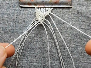 Pulseira Macrame 🌸✨ Tutorial Completo #macramecommunity #macramemakers #macramedesign #macramebrasil #macrametutorial #macramedecor #macramedesigner #macrameart #pulseiraspersonalizadas #macramelove | Criativa Macrame