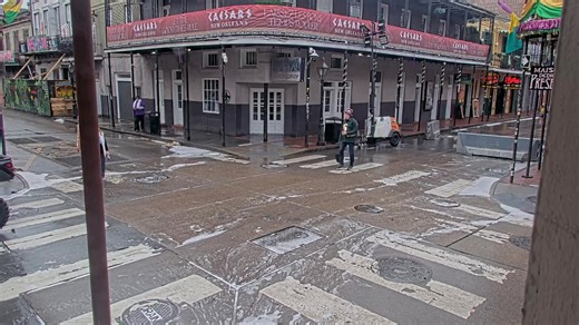 It’s Mardi Gras. 💜💚💛 This is the day New Orleans waits all year for and you’ve got a front row seat. Watch it LIVE and let the good times roll. 🎭🔥 | EarthCam