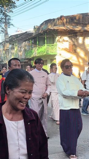 လယ်ဝေး ဖောင်တော်ချက်မဘုရားကြီး စွယ်တော် လှည့်လယ်ပူဇော် #အလင်းရောင်လေးချောလိုက်တာဟယ်