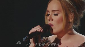 2M views · 106K reactions | #Adele - #SomeoneLikeYou Adele cantando Someone Like You en vivo desde New York City. | ADELE THE QUEEN | Facebook
