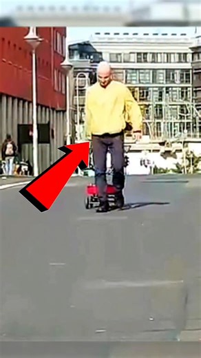 He fooled Google Maps! 🤯 He fooled Google Maps using 99 smartphones and a red cart! Berlin-based artist Simon Weckert discovered a clever loophole in how Google Maps detects traffic — and created a fake traffic jam without a single car! This genius experiment shows how smart data can sometimes be tricked in the craziest way. Watch till the end to see how Google reacted! #GoogleMaps #TechFacts #CrazyExperiments #Innovation #SmartHack #ViralFacts #CarTech #99Phones #TrafficHack #GeniusPrank #Shor