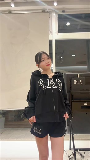 👦🏻のパーカーも可愛いけど👧🏻‎のパーカーも形優勝すぎる可愛い💖#gap #gapstaff #gapコーデ #パーカー #春服