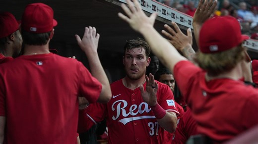 Tyler Stephenson discusses daughter's birth, Cincinnati Reds' dugout celebration