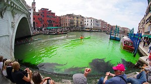 Canale Grande plötzlich grün – das steckt dahinter