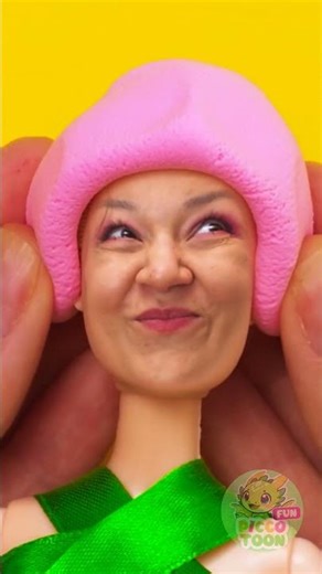 😱 BARBIE IS BALD! 👩🏼‍🦲 Easy 5-Minute DIY Yarn Wig Tutorial! 🎀✨