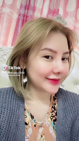 ပါးဖောင်း 😝#myatthuthu14 #myanmarcelebritytiktok #mashimaphyit #celebrity #tiktokmyanmar