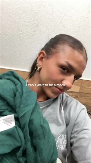 yagrwm (@stringbeantwinkletoestaz)’s videos with Futile devices - •Lynoverlays•