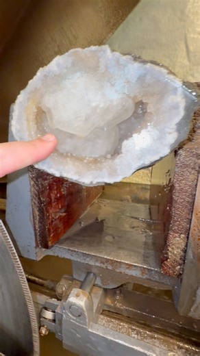 25K views · 400 reactions | #geode #crystals #Missouri #calcite #quartz #lapidary #diamond #saw #rocktok | KeokukGeodes | Facebook