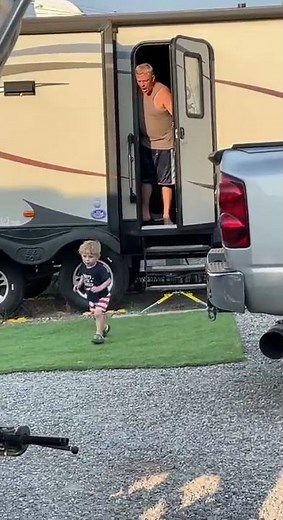 Get Off My Lawn || ViralHog