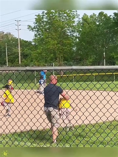 I drive the coach crazy 💀😝#fyp #sportstiktok #tball #baseball #mlb #coach #baby #funnyvideos