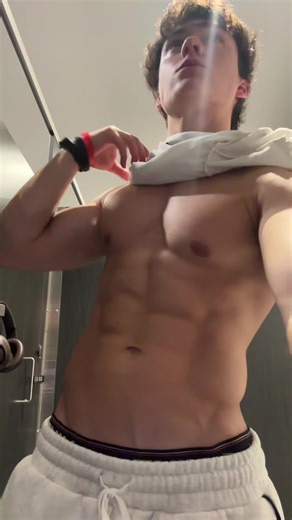 lil wayne is so tuff #gymtok #gym #viral #fyp | Lil Wayne