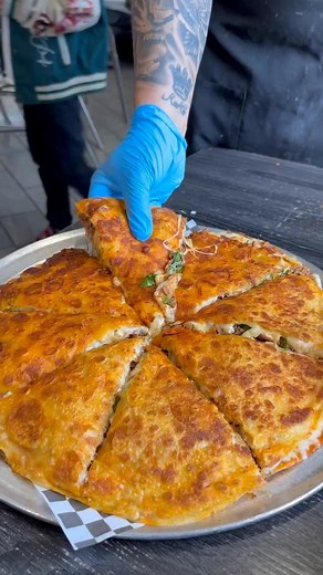 39K views · 17K reactions | BIRRIA PIZZA ⁉️ RESTAURANT OPEN DAILY ‼️...