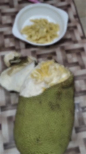 Guess which fruit? 😋