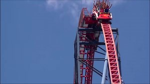 Ride the Virtual Reality Coaster - Superman The Ride! Tallest, fastest VR Coaster | Six Flags New England