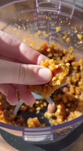 No-Bake Apricot Energy Bars (Naturally Sweet & Addictive 🍑✨)