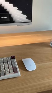 网站的3D动画交互效果由Spline制作