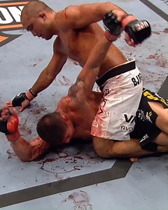 Champions of the Lightweight division! 🏆📺🙌🏻 #UFC274 | UFC