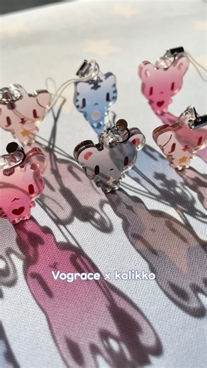 Kalikko on Instagram: "First ever collab with @vograce_official ! Thank you for the opportunity!! You can check them out through my affilate link: https://vograce.com/kalikko Here's a detailed review: The pros ★ They are really efficient! even with the holidays + 2 revisions the order arrived in 18 days! ★ The keychain quality is great, and the colors look perfect! They included a few extra for each of the phone charm designs ★ The matte stickers are nice and smooth, they have a slight softness 