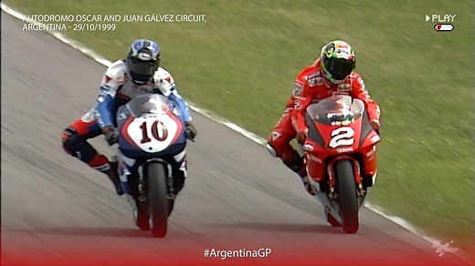 Kenny Roberts Jr vs Max Biaggi! ⚔️ The last race of the millennium didn't disappoint as Roberts Jr went on to round out 1999 in style! 🥇 #MotoGP #ThrowbackThursday | MotoGP