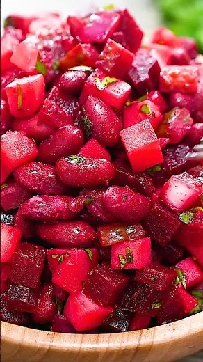super healthy beet and bean salad 🫜