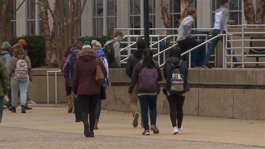 Virginia schools boosting enrollment with guaranteed acceptance programs