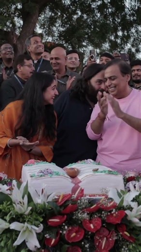 Anant Ambani cuts birthday cake with Mukesh Ambani & Radhika at Vantara University Launch