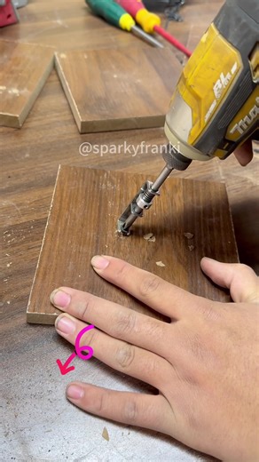 Magnetic spring anti-drop screwdriver bit#tools #TikTokHolidayHaul #diyproject #giftideas #TikTokShopCyberMonday