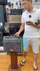 2.4K views · 8 comments |  Loa Xách Tay Karaoke 2025 BB1038 - Bass 20cm Ấm Uy Lực, Công Suất 200W, Hệ Thống 4 Loa 3 Đường Tiếng, Âm Thanh Đa Hướng, Nút Chỉnh Kim Cương Sang Trọng, Kèm 2 Micro Hát Nhẹ Vang Sâu!  #LoaKaraoke #LoaXáchTay #LoaBB1038 #CôngSuất200W #BassUyLực #MicroKaraoke | manhtiengiasi.com | Facebook