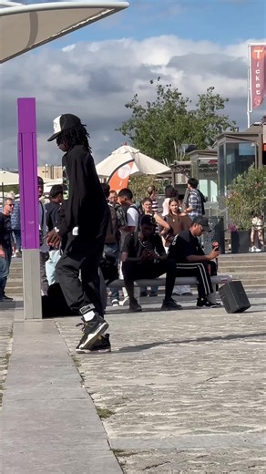 Michael Jackson Moonwalk: Best Clips, Book & Where to Buy