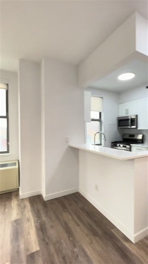 Exploring Midtown NYC Real Estate with Stunning Windows