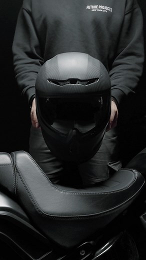 Brand new, from the ground up! 💪 Featuring our next generation Quad-Matrix shell, built for the ultimate in safety and lightweight performance, EOX is like nothing you’ve experienced before. Find out more: https://www.ruroc.com/eox | Ruroc