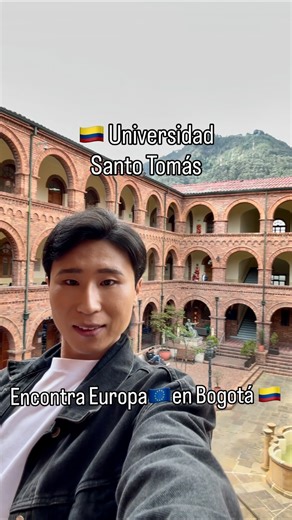 Kai on Instagram: "Universidad Santo Tomás (SantoTo), quizá el campus de estilo más europeo de toda Latinoamérica. Un elegante refugio que conserva una de las épocas más importantes de la historia colombiana: la colonia. Bogotá, y Colombia en general, protegen con esmero todas sus culturas e historia. Sus esfuerzos y su belleza merecen ser admirados ❤️ #santoto #bogota #colombia #universidad #europa"