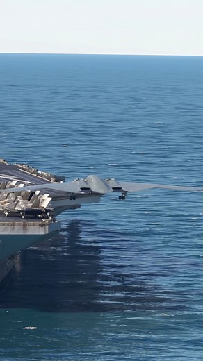 B-2 Spirit performs landing maneuver on American aircraft carrier #aviationlover #usairforce | Xtrix