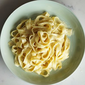 333K views · 691 shares | Classic and creamy fettuccine Alfredo GET...