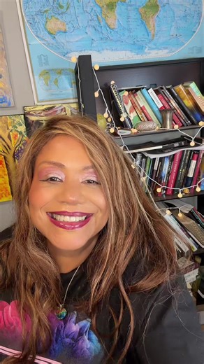 Glow and Flow: Embracing Gratitude in Your Makeup Routine