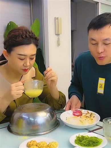 Husband and Wife Eating Foods with Funny Moments - Episode 336