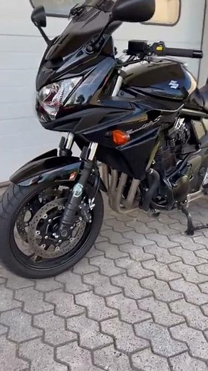 Stefan stellt dir kurz die Suzuki GSF 1250 S Bandit ABS vor.