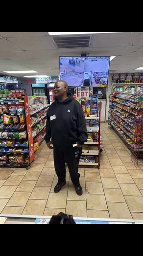 I told ya 2017 at the halfway house God has been good threw it all I’m still standing phatmoe iykyk and when you don’t know the story just know my blessings are mine 🏋🏿‍♂️🏌🏿‍♂️✊🏿picture me rolling | David Djphatmoe Topping