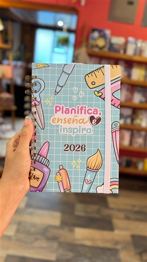 Agenda 2026 Diseño de Catálogo: Papelería Creativa Todas las agendas puedes solicitarlas en formato diario, 2 días o semanal. Además de que tienes la opción de personalización. 💌 Solicita este producto al 💚 WhatsApp 8742-8149, acceso rápido: https://wa.me/50687428149 Tienda Virtual 🛍: www.anfiadesign.com Tienda Física ❣️: 250 metros al norte de Compubetel Cartago, Basílica de Los Angeles , contiguo a la ferretería La Mayela. Waze: La casa Arbol de Jade. ¡Envíos a cualquier parte del país! | A