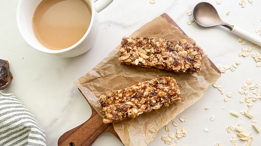 No-Bake Dates And Oats Snack Bars Recipe - Tasting Table