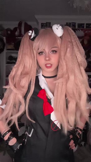 JUNKO | yall why is the weather for con SO HOT #mcmlondon #junkoenoshima #ultimatedespair #hopespeakacademy #junkocosplay